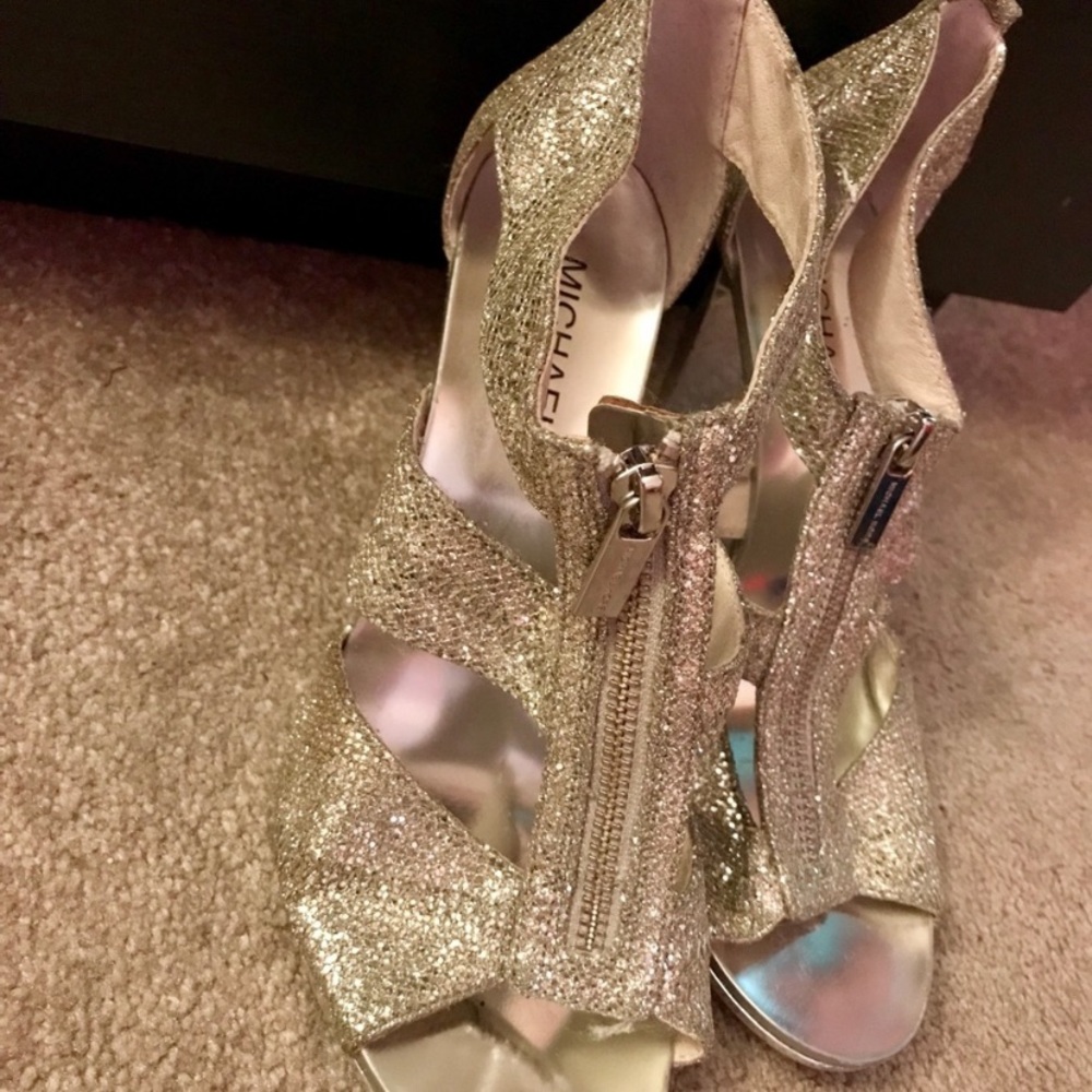 Michael Kors heels - Picture 2 of 3